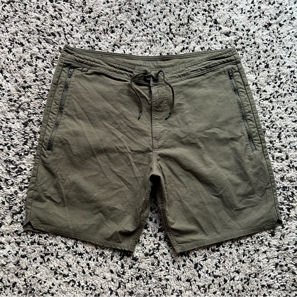 Roark Olive Green Drawstring Men’s Shorts